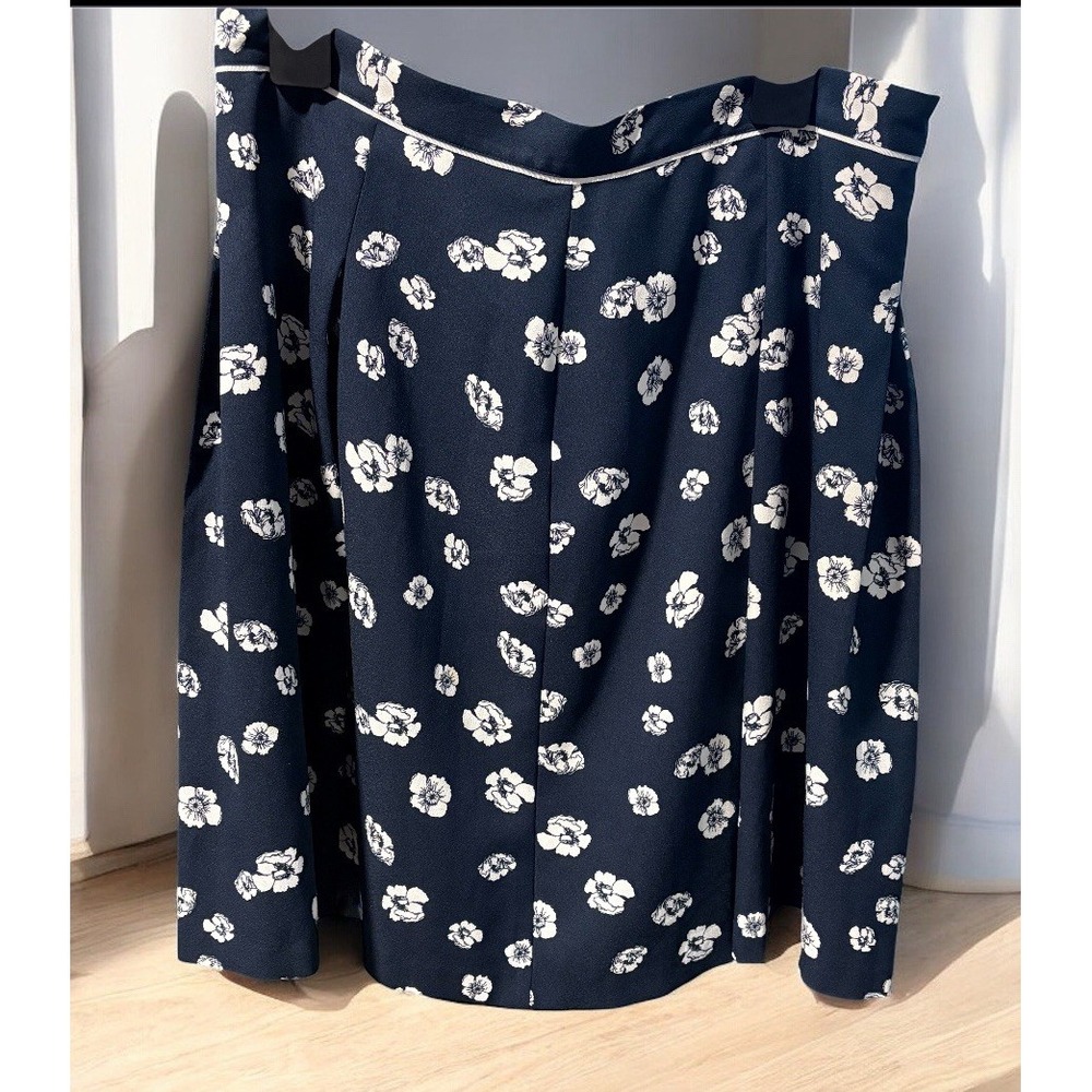 Brooks Brothers Women's Navy Floral Cottage Core Nautical Pleated Skirt Size 16